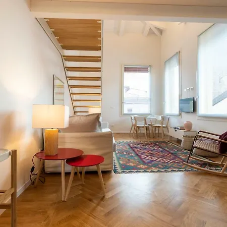 아파트 Asinelli Panoramic Rooftop, In Front Of The Two Towers *