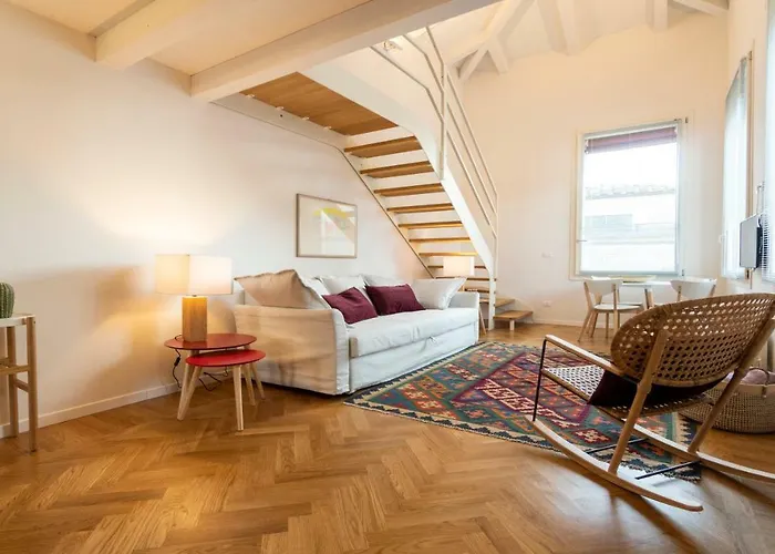 Asinelli Panoramic Rooftop, In Front Of The Two Towers 公寓