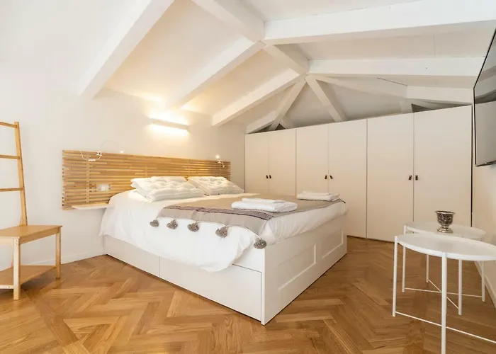 شقة Asinelli Panoramic Rooftop, In Front Of The Two Towers *