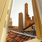 Asinelli Panoramic Rooftop, In Front Of The Two Towers *